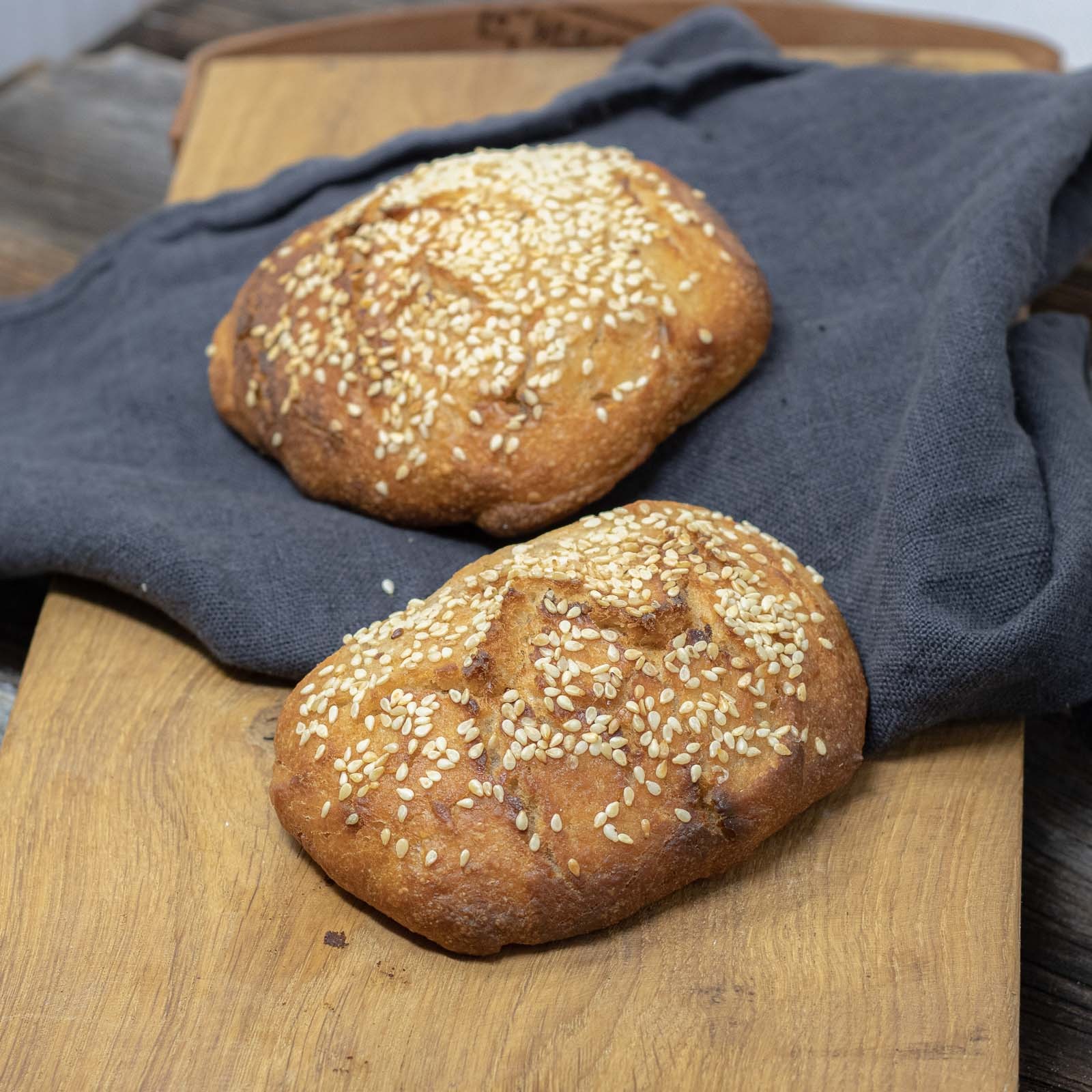 Joghurt-Sesam-Brötchen