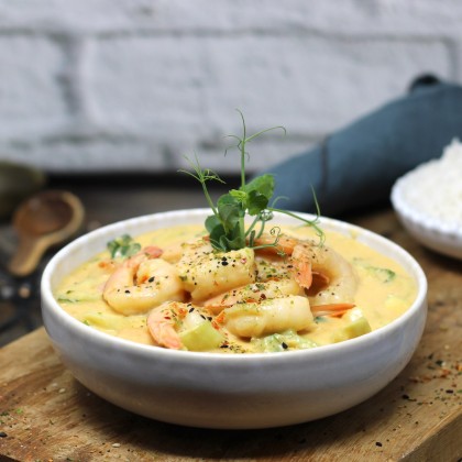 Garnelen-Curry mit Schwarzwurzeln, Pak Choi, Karotten und Basmatireis