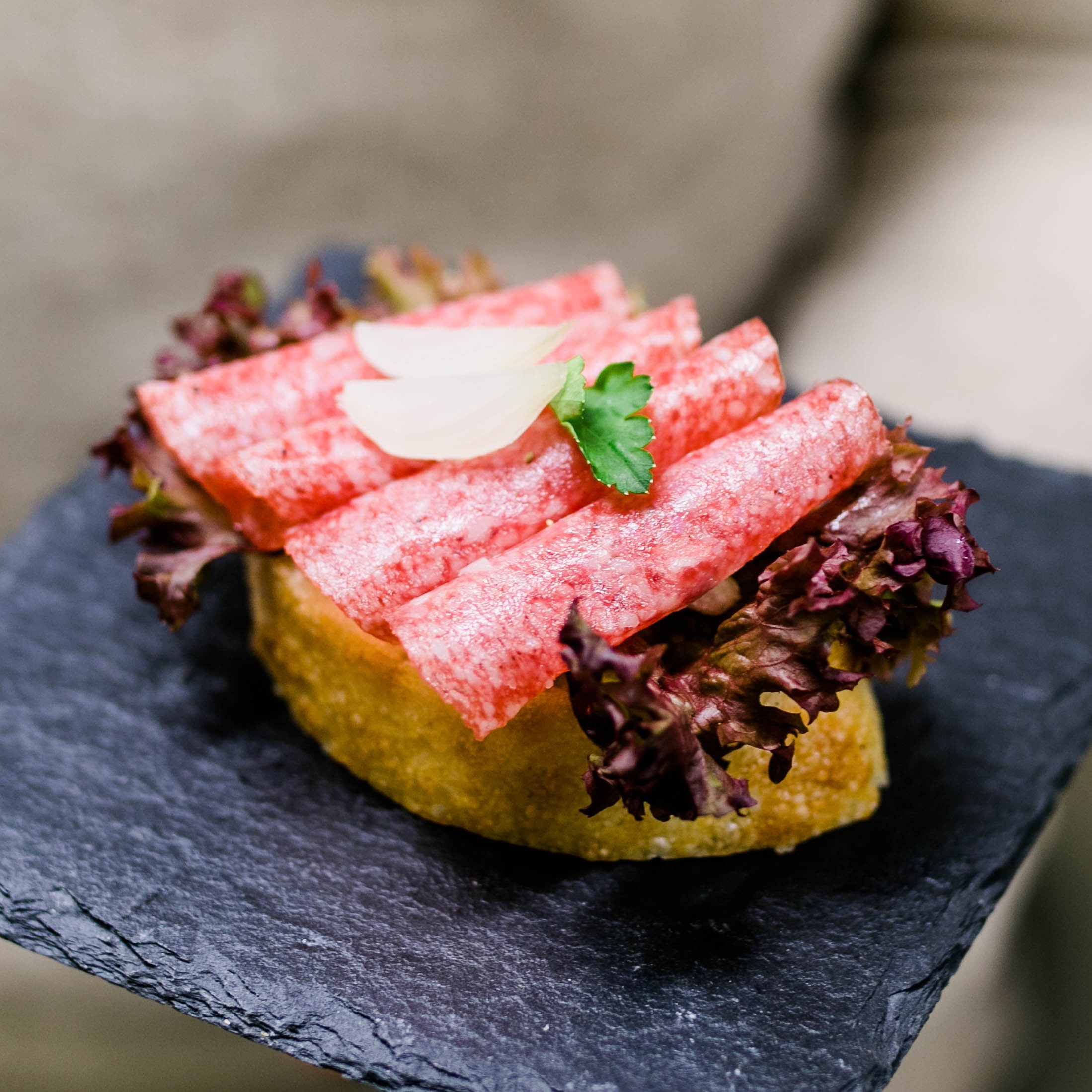 Italienisches Salamibrötchen Italienisches Salamibrötchen