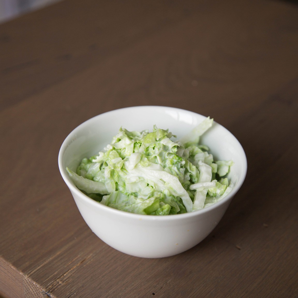 Chinakohlsalat mit Honig-Senfdressing