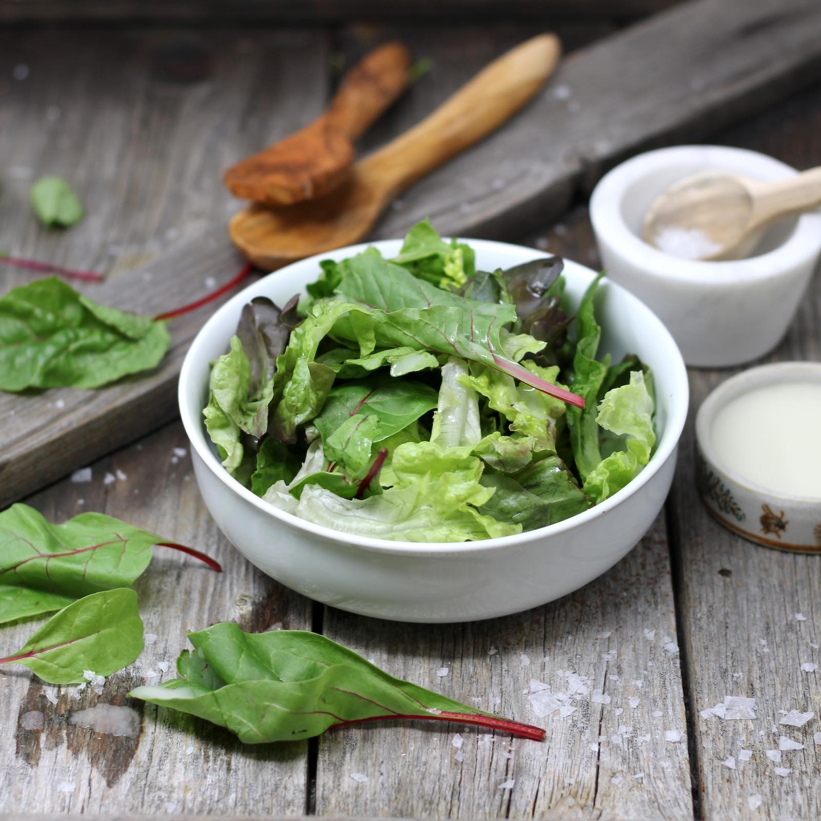 Blattsalat mit Honig-Senf Dressing