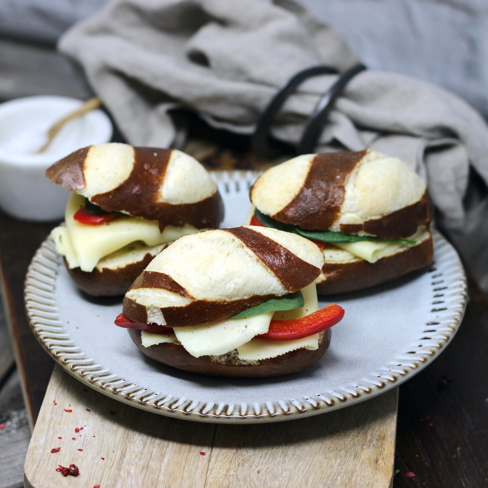 Laugen Käse-Brötchen (6 Stk.) Laugen Käse-Brötchen (6 Stk.)