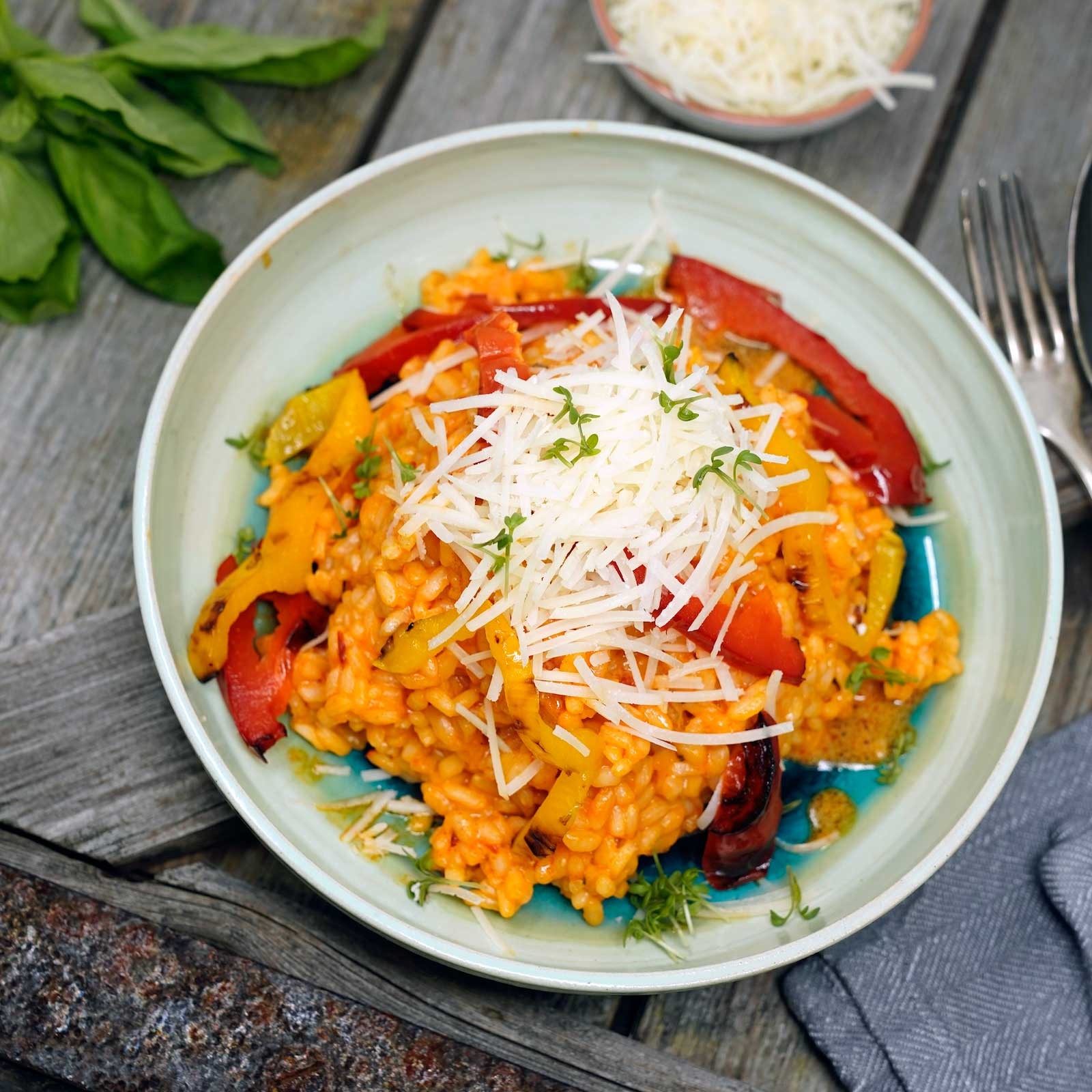 Paprika-Risotto mit gegrilltem Paprika und frischem Parmesan